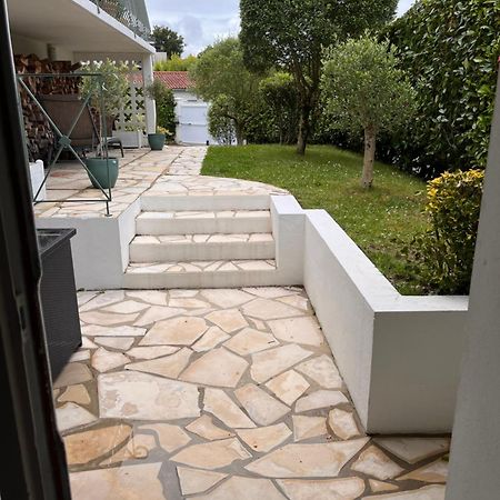 Charmant Petit Appartement Avec Sa Terrasse Privee Bayonne Esterno foto