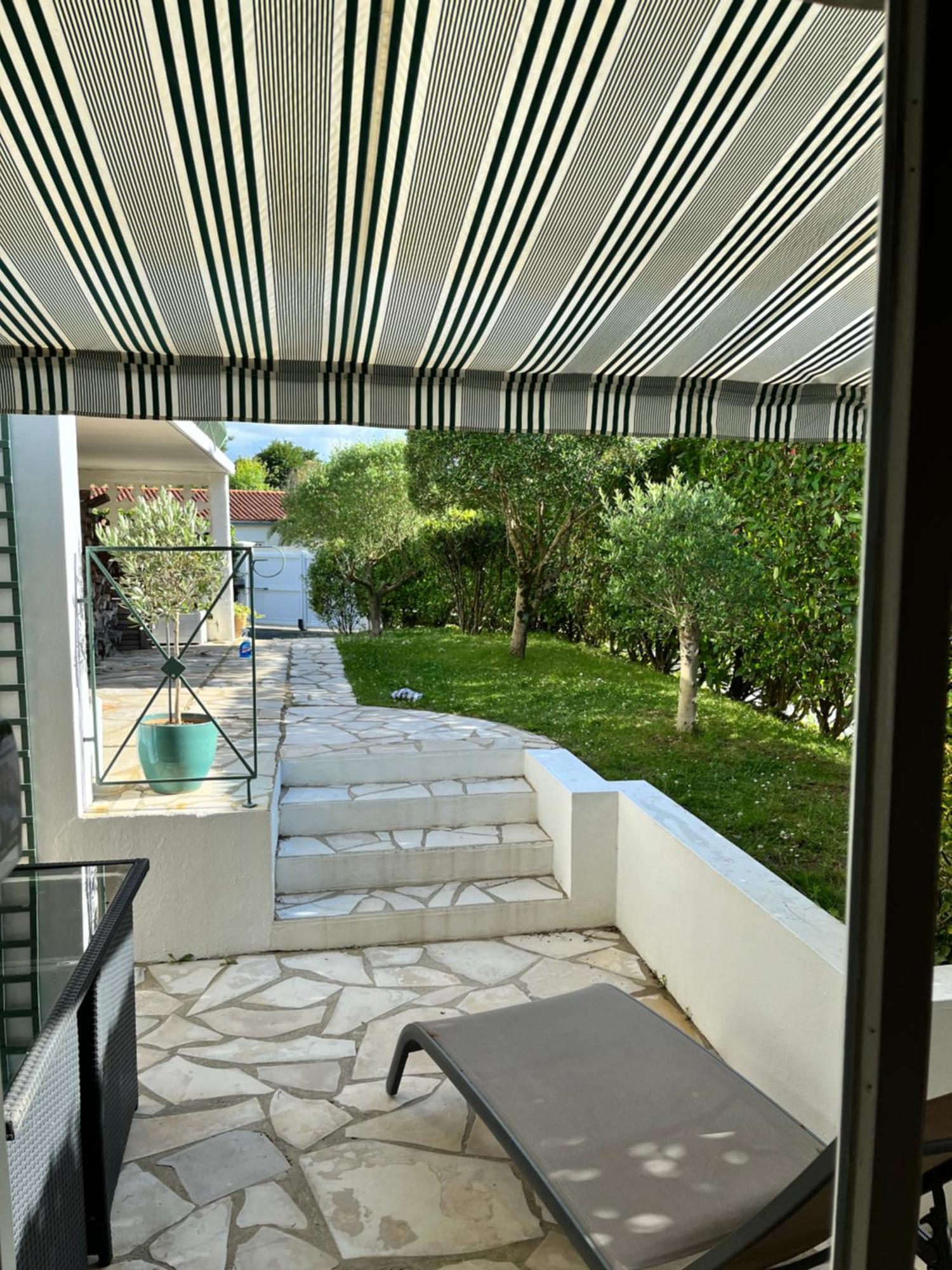 Charmant Petit Appartement Avec Sa Terrasse Privee Bayonne Esterno foto